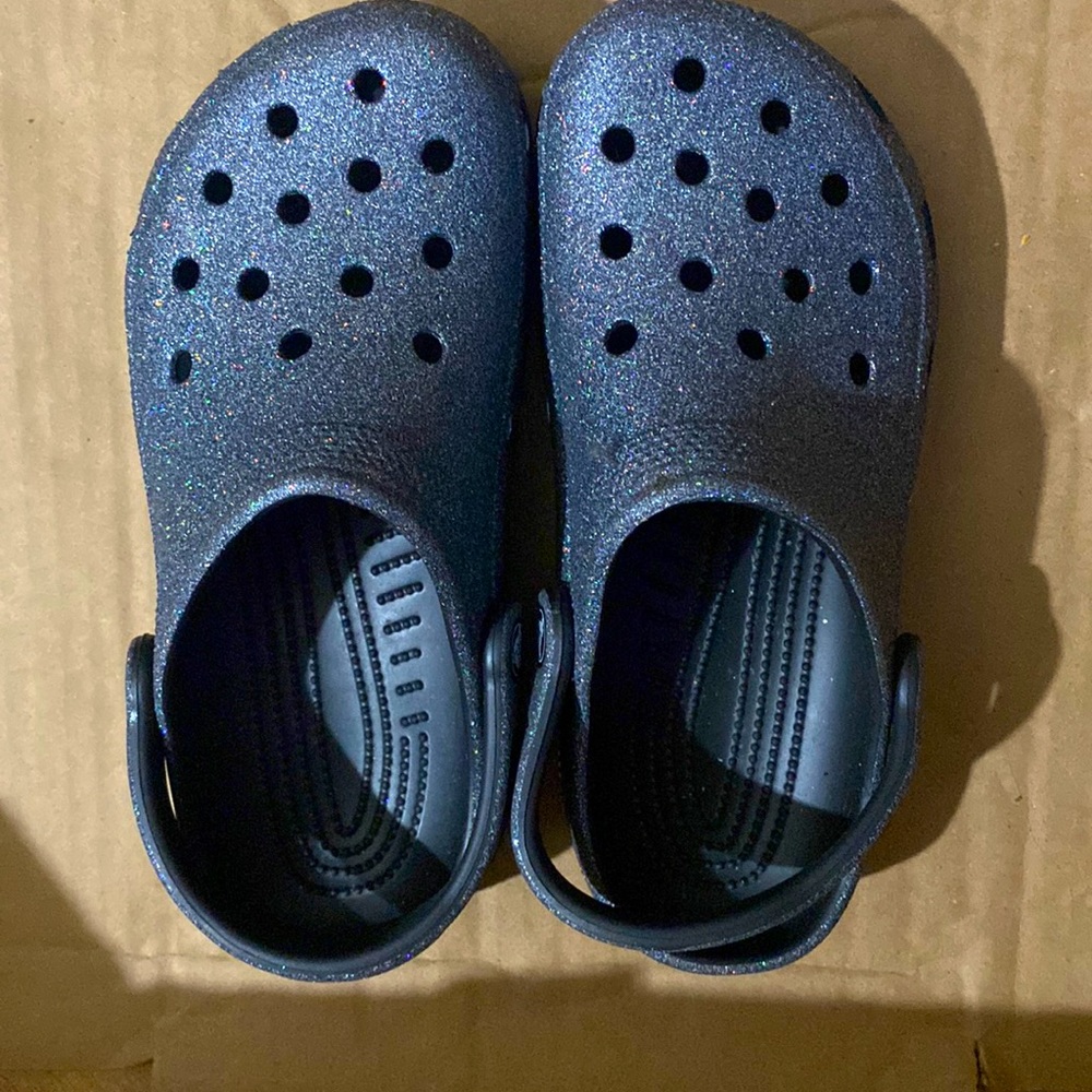 No tag but never worn in perfectly good condition